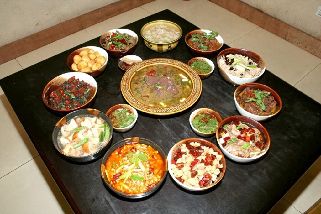 云南菜有哪些特色菜，云南菜系的代表菜
