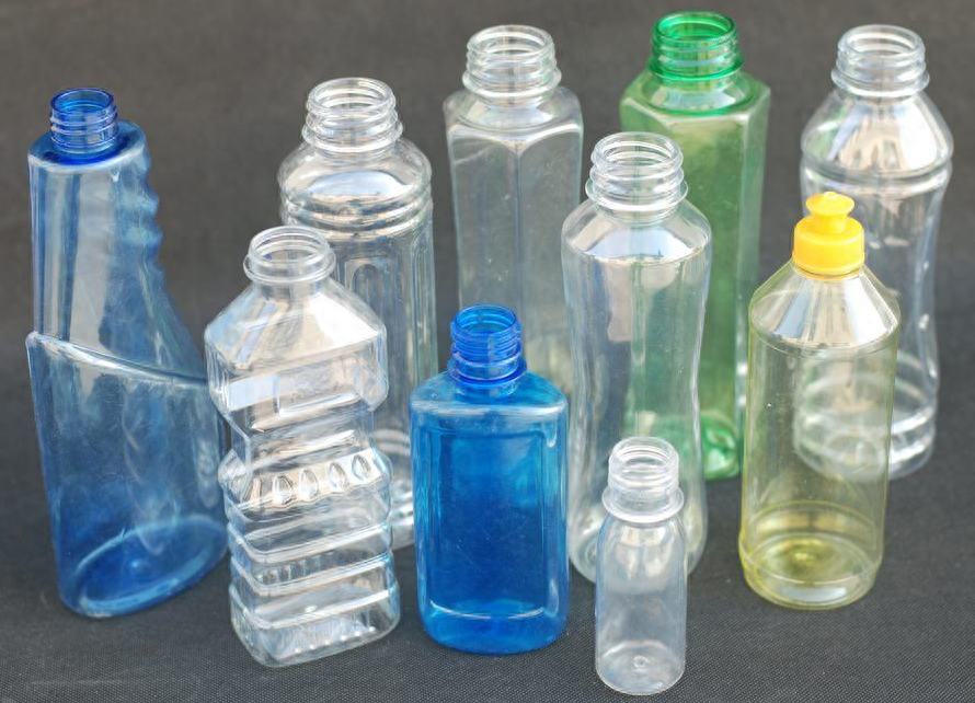pet塑料瓶有毒吗，pet塑料瓶可以装热水吗