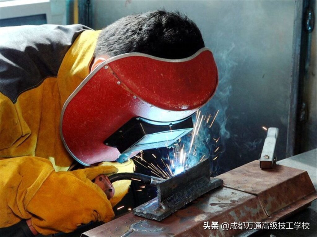 学焊工多少钱，学焊工一般要多长时间