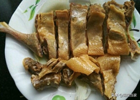 腊鸡怎么做好吃，腊鸡最正宗的做法