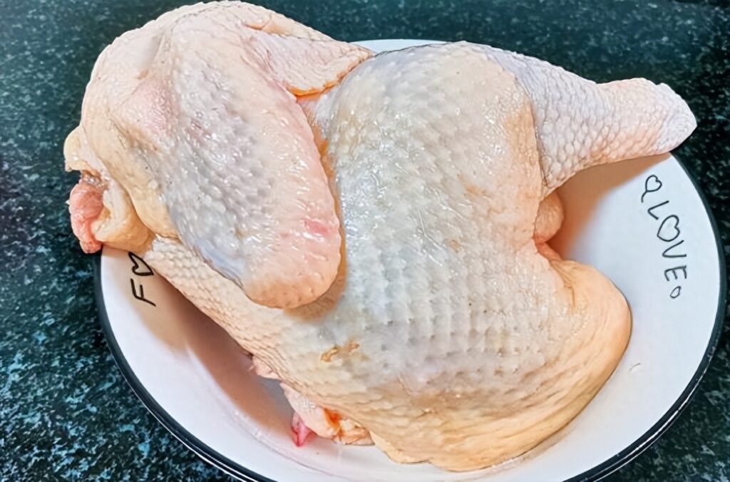 怎样制作盐焗鸡，最正宗的盐焗鸡做法