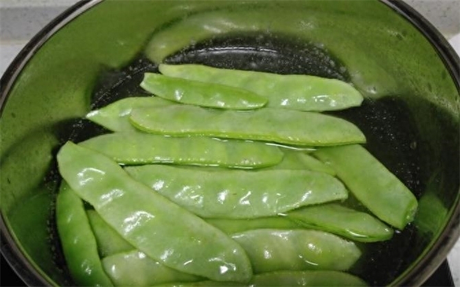 扁豆如何焯水，扁豆需不需要焯水