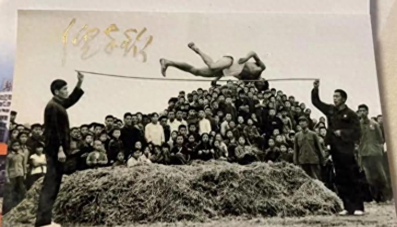 跳高世界纪录是多少，中国跳高的第一名是谁