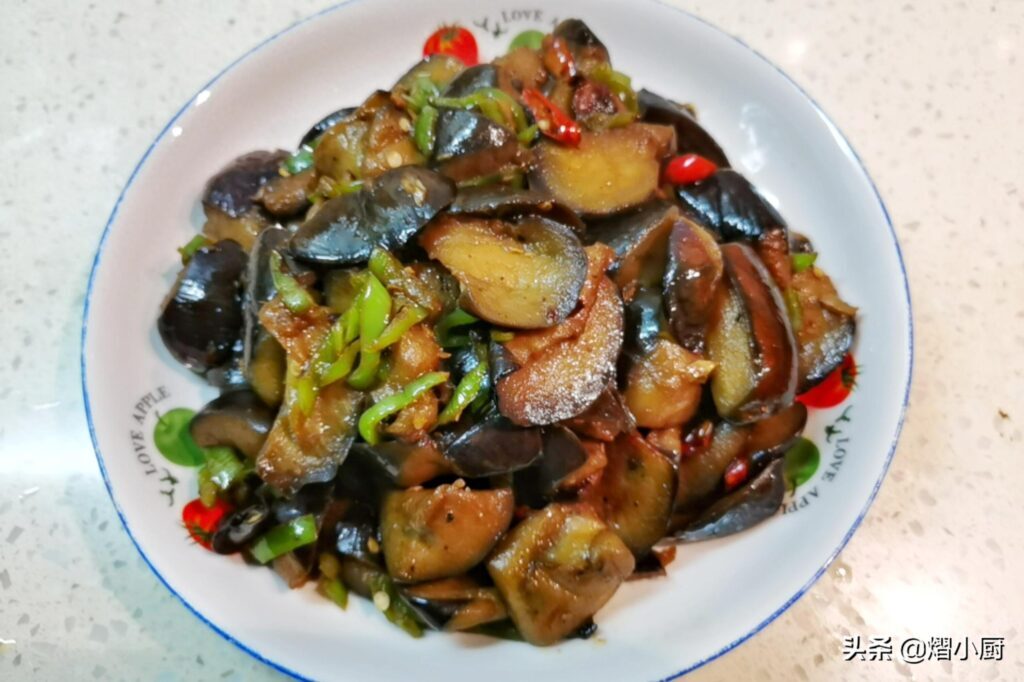 如何做茄子才好吃，酱烧茄子的家常做法