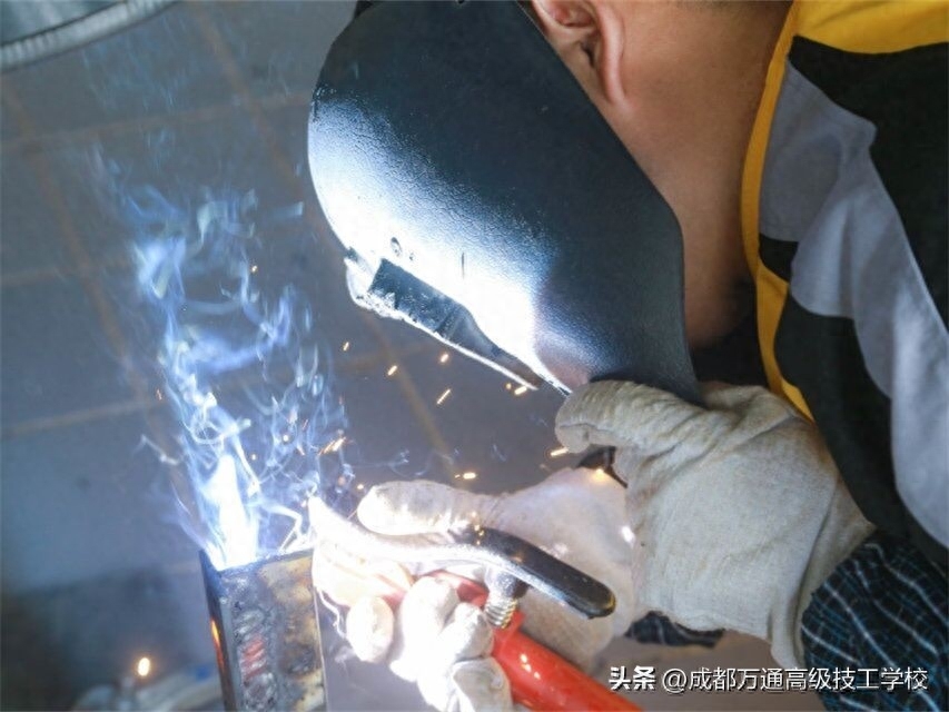 学焊工多少钱，学焊工一般要多长时间