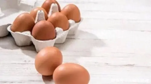 鸡蛋清面膜怎么做，鸡蛋白面膜的做法和功效
