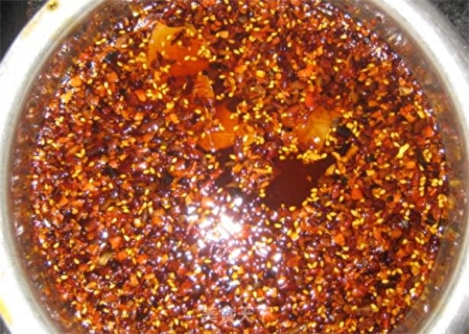 如何炼辣椒油，炼辣椒油的方法和配方
