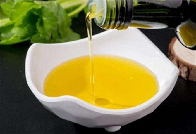 大豆油花生油哪个好，豆油花生油哪个好吃