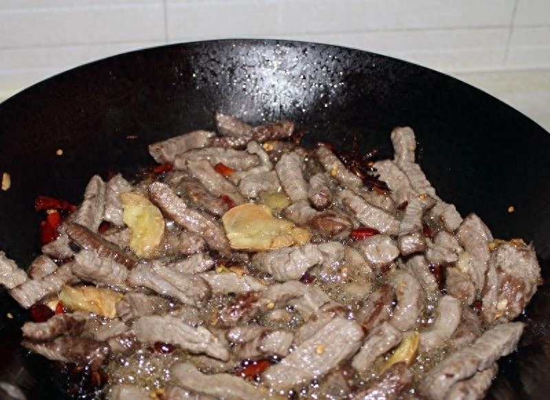 怎么做麻辣牛肉干，麻辣牛肉干的制作方法