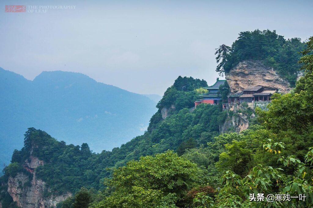 铁杵磨针的主人公是谁，铁杵磨成针是李白吗