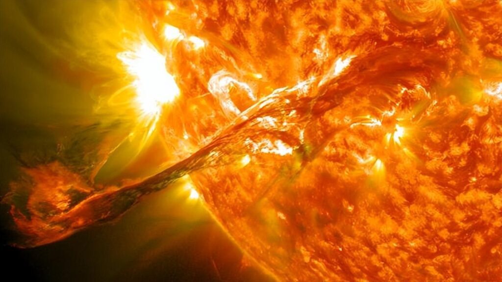 太阳最怕什么，太阳的本质是火焰吗