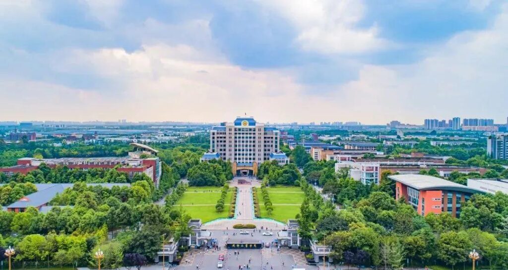 成都工业学院怎么样，成都工业学院认可度高吗