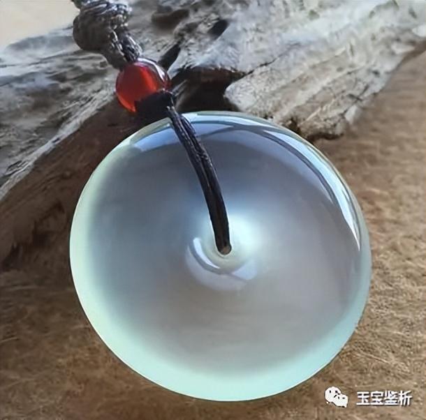 冰种翡翠多少钱，冰种翡翠原石鉴定方法