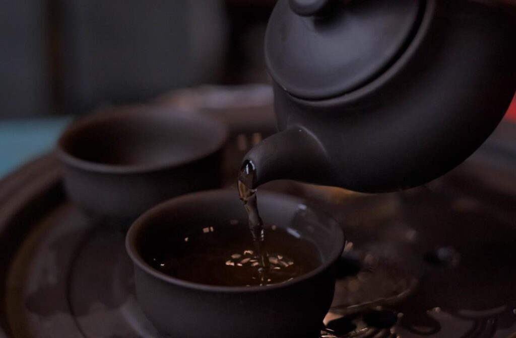 乌龙茶是红茶吗，乌龙茶是什么茶