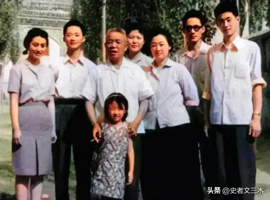 先楚将军有几位夫人，先楚将军有几个子女