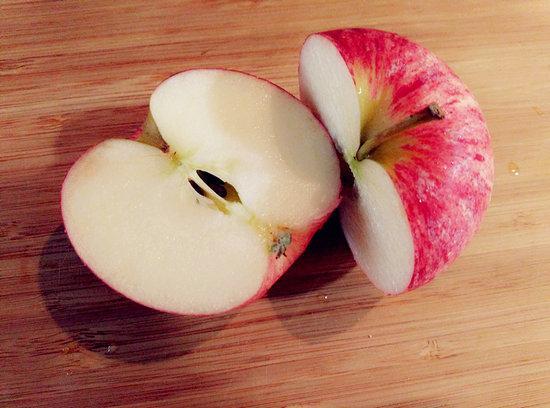 为什么苹果削皮后会变色，苹果变色的原理