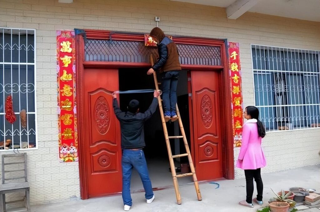 怎么贴对联才正确，贴对联的正确方法和顺序