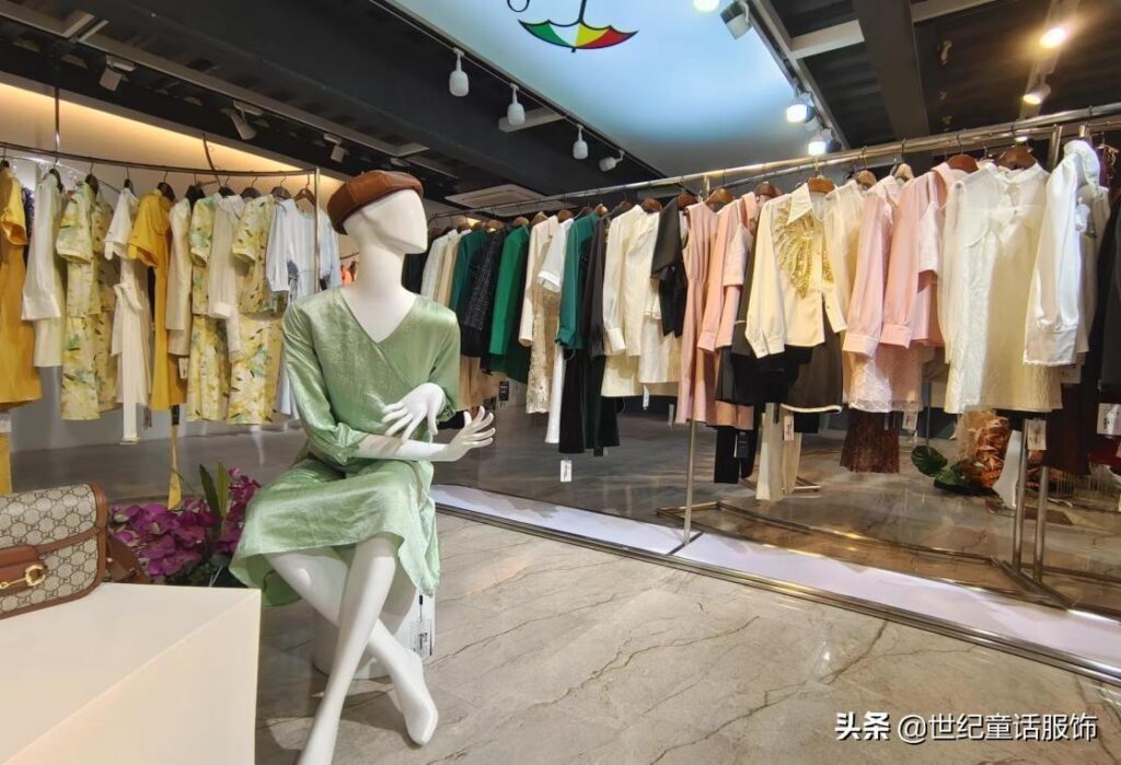 新手卖衣服怎样最快上手，卖衣服销售说话技巧