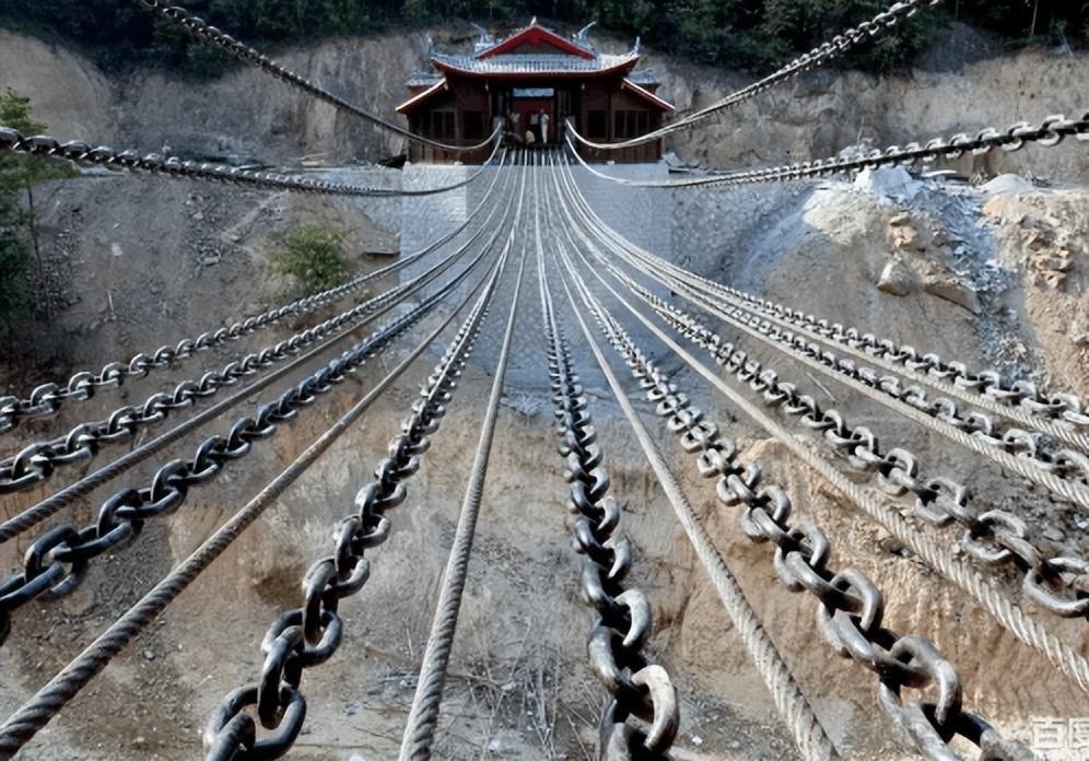 飞夺泸定桥在哪个省，泸定桥是怎么建造的