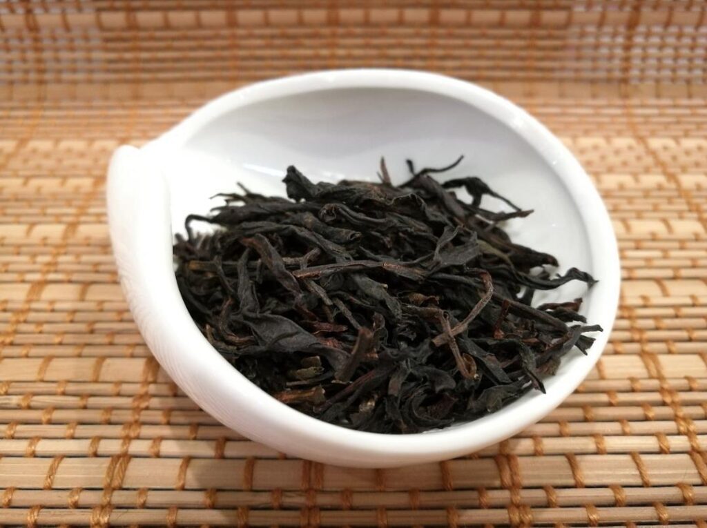 乌龙茶是红茶吗，乌龙茶是什么茶