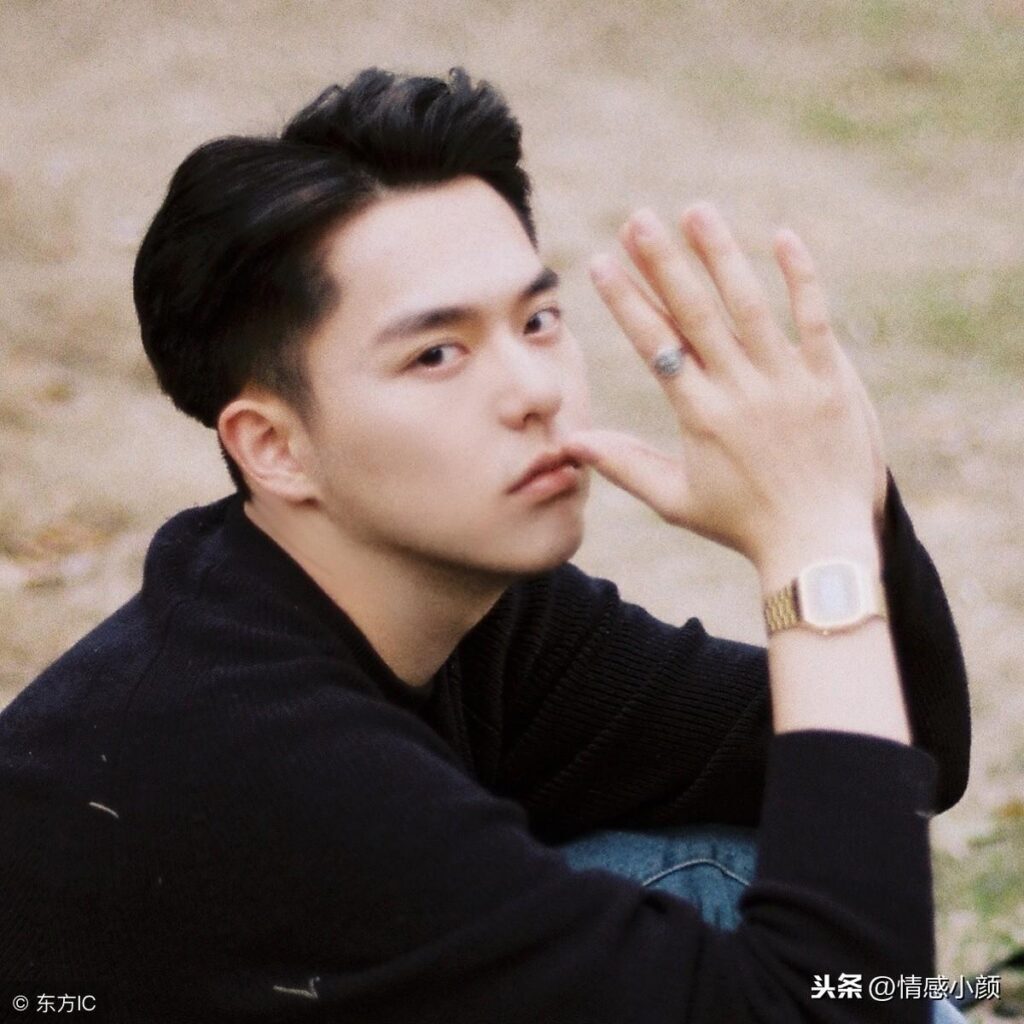 男生暗恋女生会怎么做？男生暗恋女生的心理活动