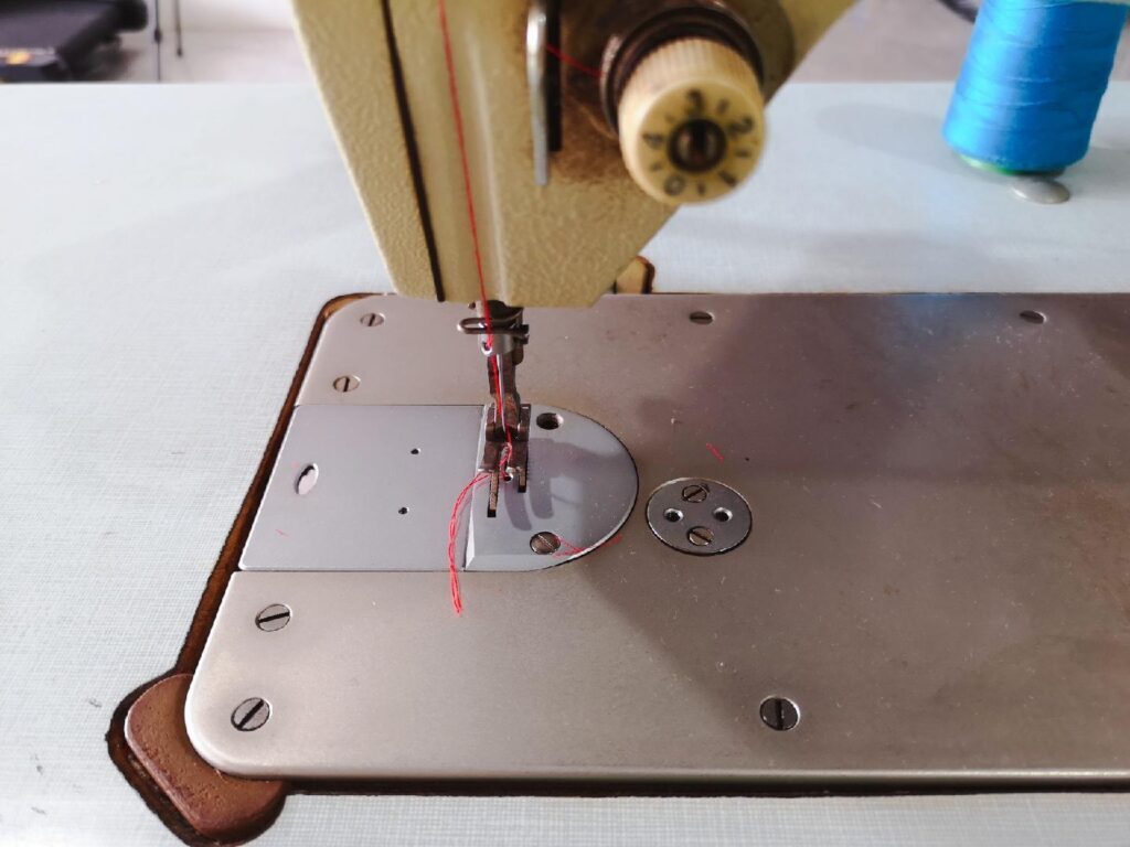 缝纫机怎么使用？电动缝纫机初学入门教程