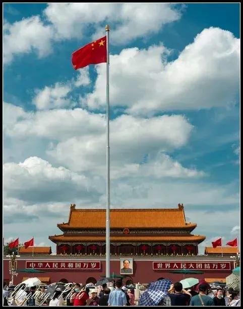 北京天安城门几点升国旗？升国旗是一天一次吗?