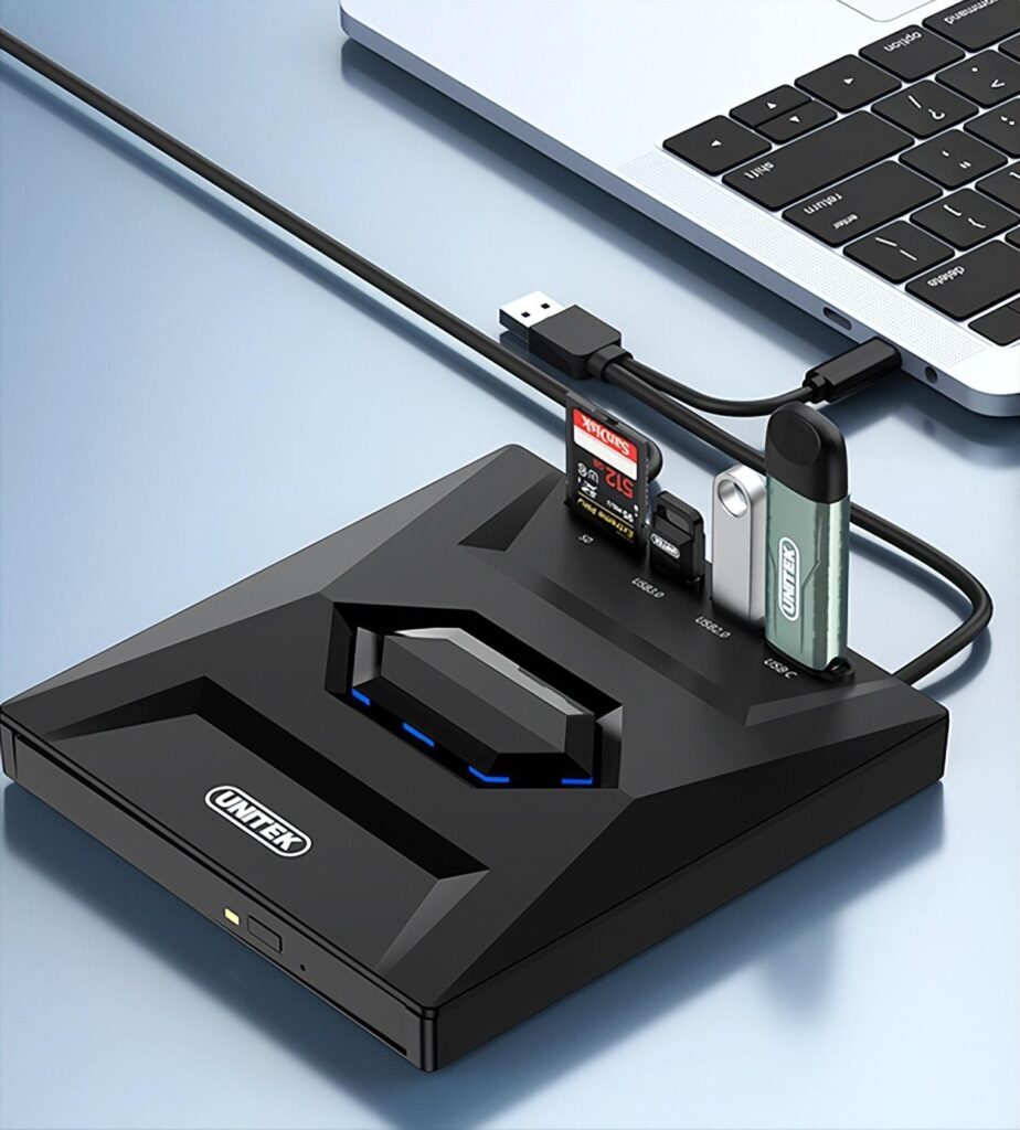 DVD怎么连接到电脑？电脑播放dvd要安装什么软件？
