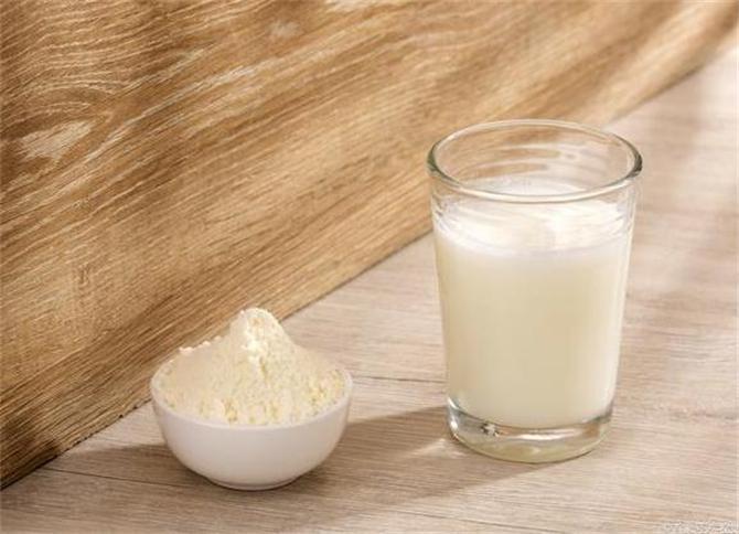 纯奶奶粉怎么样？奶粉和牛奶哪个营养好？
