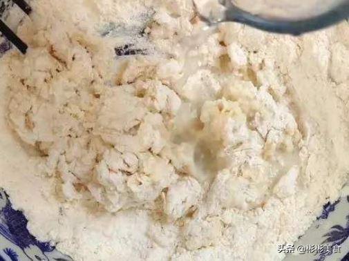油酥烧饼怎么做的？油酥烧饼的做法及配方窍门