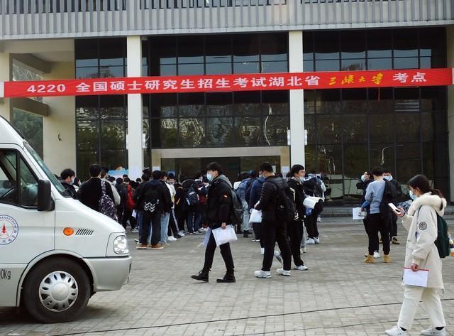 没考上研究生怎么办？考研没考上该何去何从？