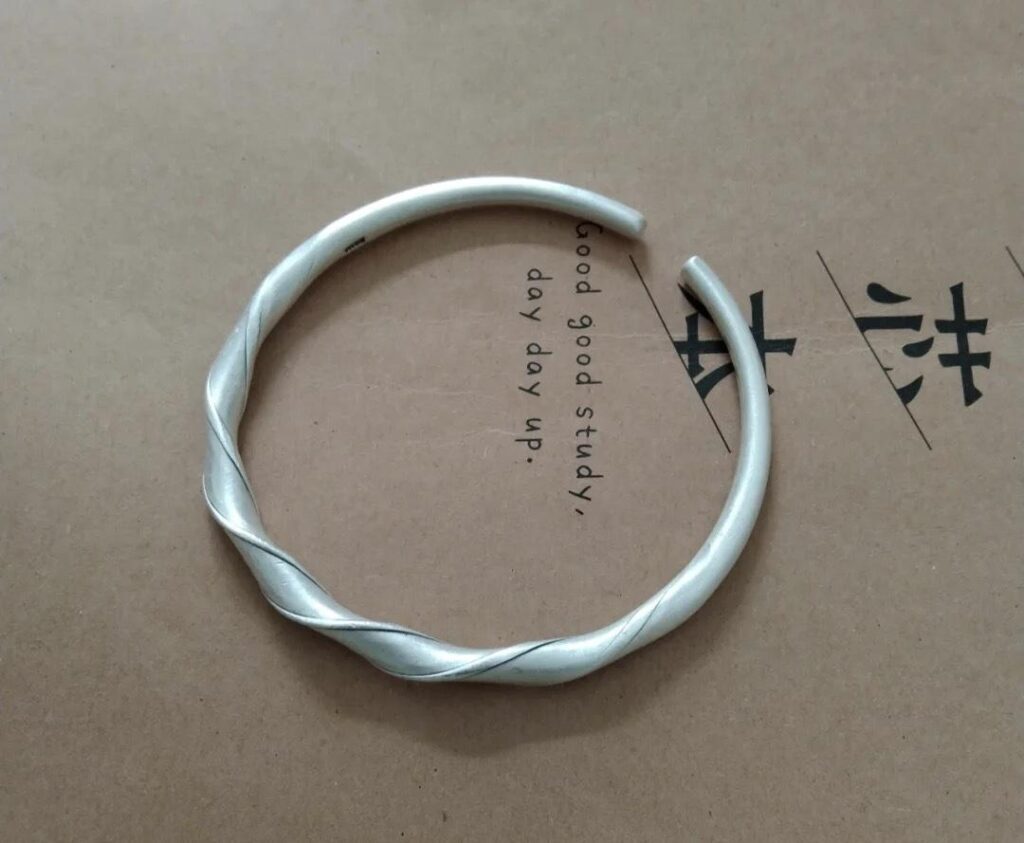 s925是什么材质？s925是金还是银？