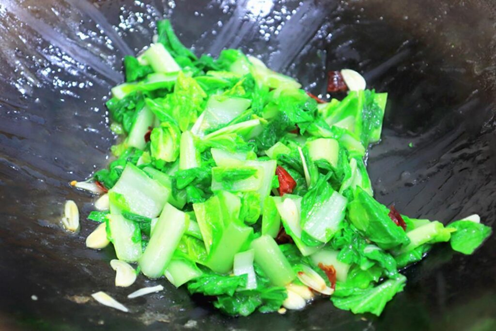 小白菜怎样做好吃？小白菜和什么菜搭配最好？