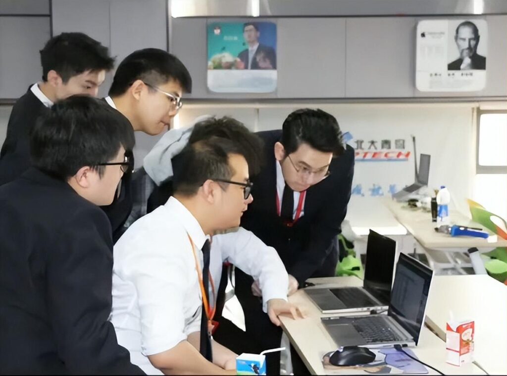 北大青鸟是哪里的学校？北大青鸟是属于什么学校？