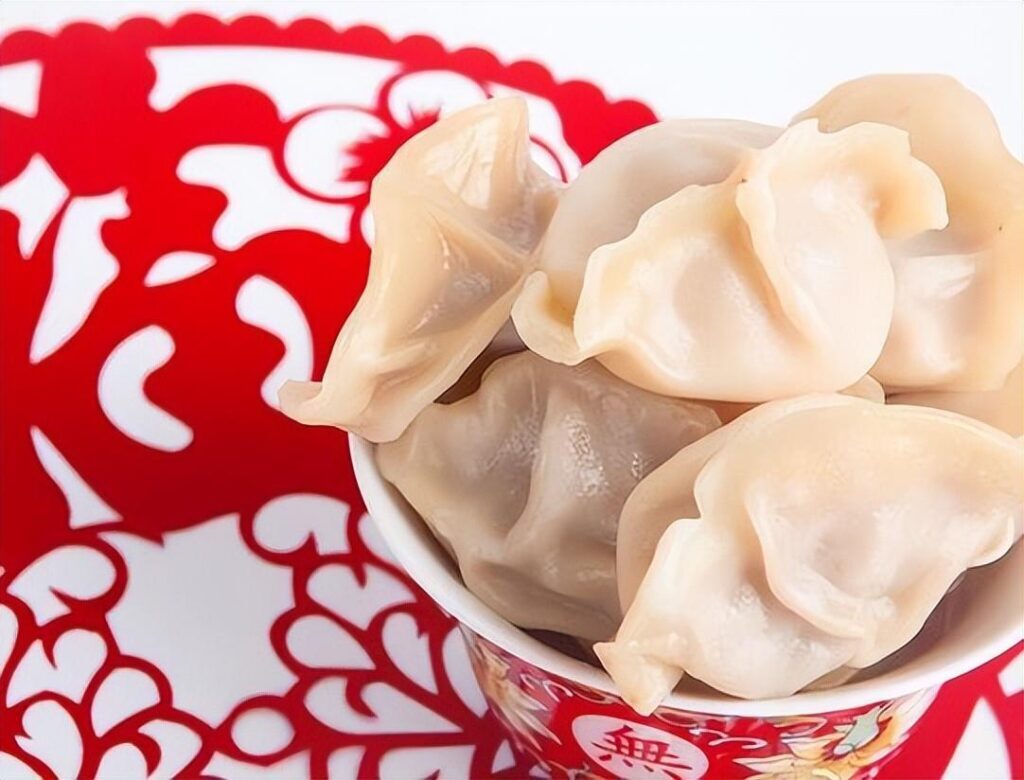 过年吃饺子源于哪个朝代？饺子是谁发明的？