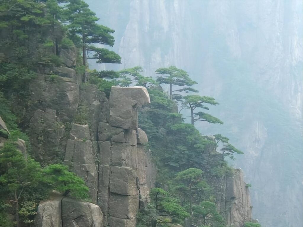 黄山奇石有哪些 ？关于黄山的介绍资料