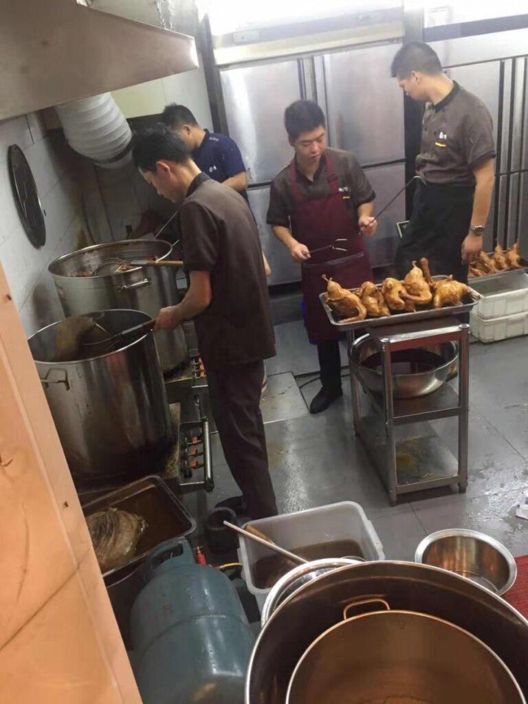 想学做卤菜在哪里学比较好？卤菜培训班哪里最正宗？
