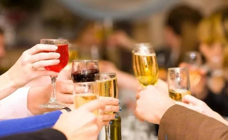 喝醉酒怎么解酒最快？喝酒后难受缓解小常识