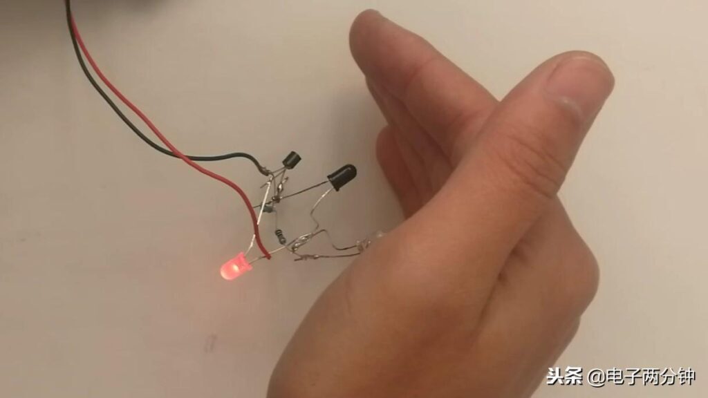 红外对管的工作原理是什么？红外对管的工作方式