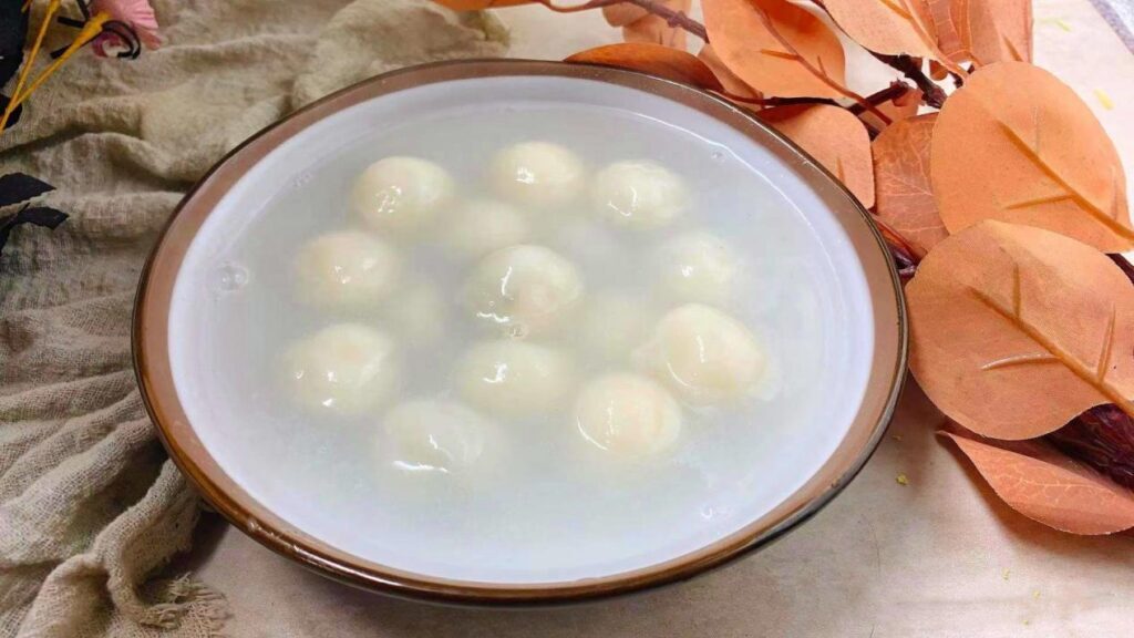 汤圆和圆宵有何区别？汤圆是用什么做的？
