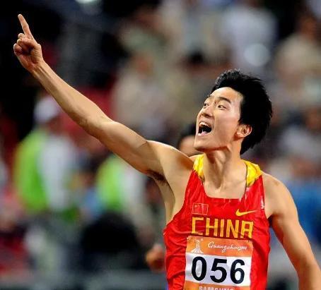 刘翔现在在哪工作？刘翔的退役原因是什么？