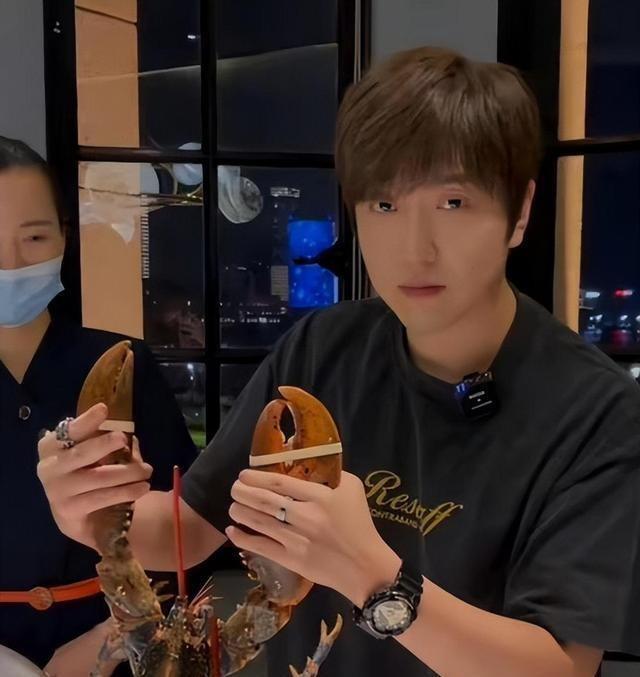 白冰男网红是哪里人？‌‌白冰男网红真实身份