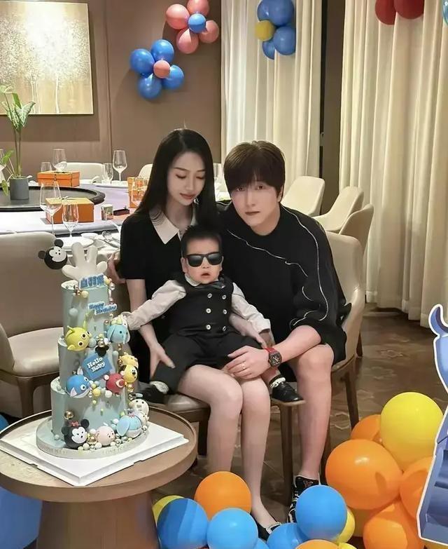 白冰男网红是哪里人？‌‌白冰男网红真实身份