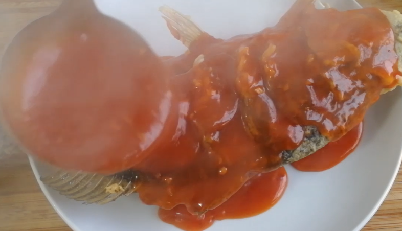 糖醋鱼怎么烧？糖醋鱼制作方法步骤