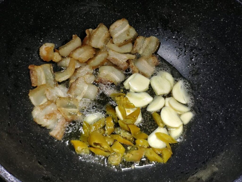 干锅菜花怎么做才好吃？正宗干锅菜花的做法