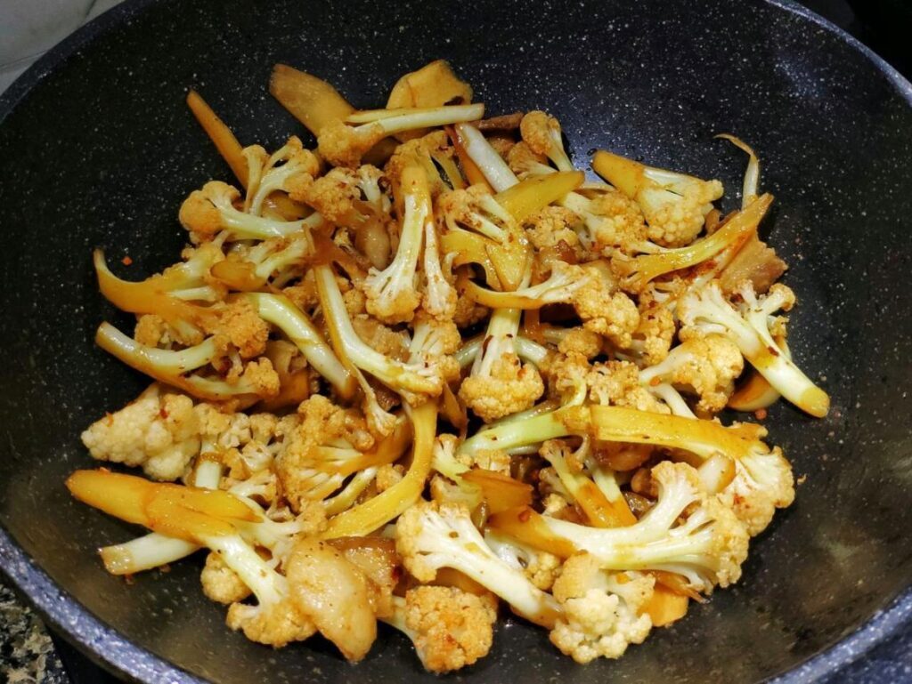 干锅菜花怎么做才好吃？正宗干锅菜花的做法