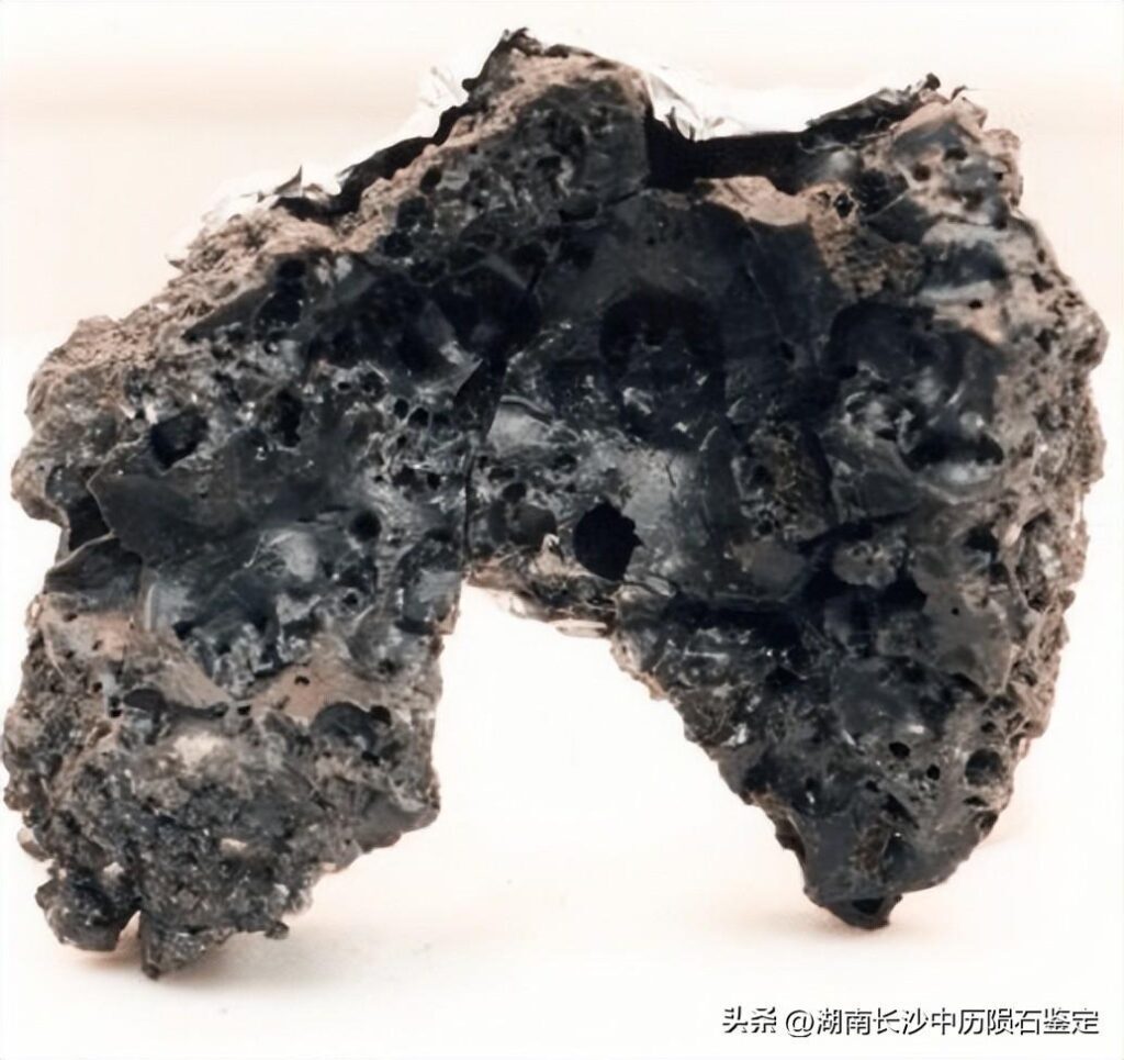 鉴定陨石用什么仪器？鉴定陨石需要多少钱？