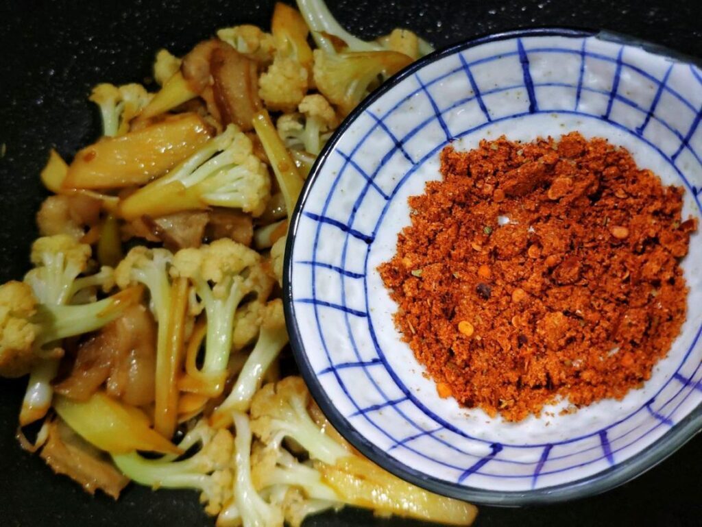 干锅菜花怎么做才好吃？正宗干锅菜花的做法
