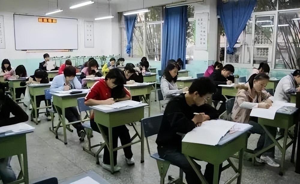 应届生直接入编政策有哪些？应届生入编需要什么材料？