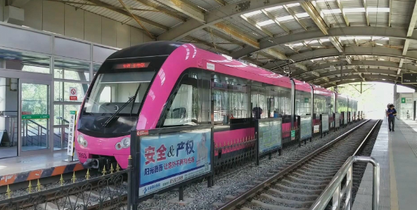 轻轨和地铁的区别在哪？地铁和轻轨是一样的吗？